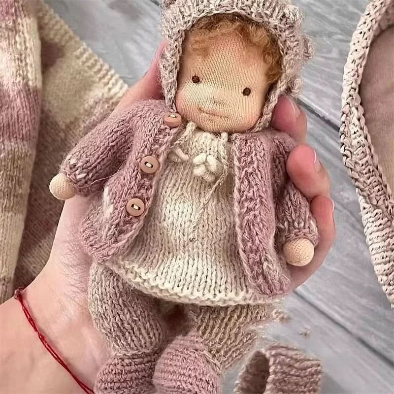 MIRABELLA – Handgemachte Baumwoll-Waldorfdame mit Zubehör