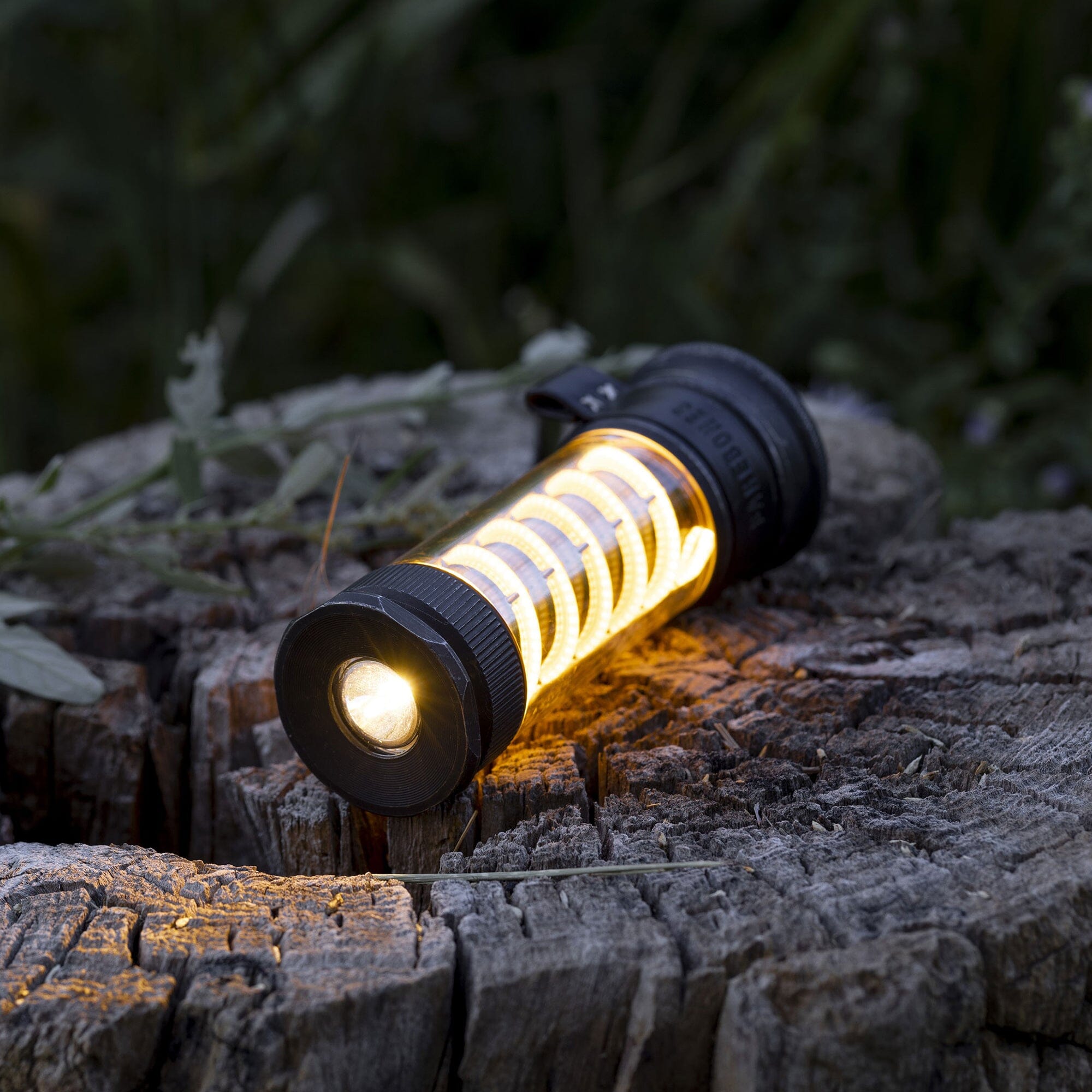 Edison Light Stick – Multifunktionale Laterne und Taschenlampe mit USB-C-Ladefunktion und 7 Beleuchtungsmodi