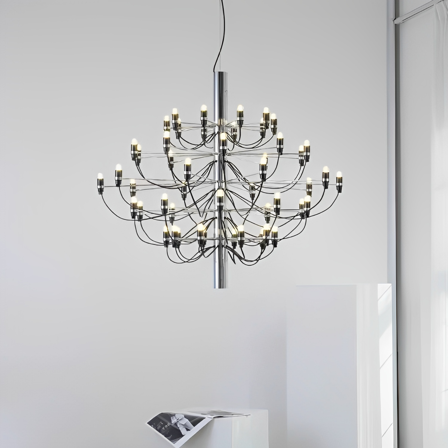 Italienischer mittelalterlicher Designer-Kronleuchter