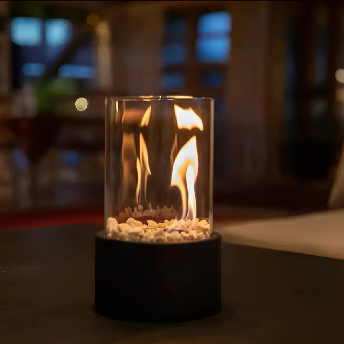 SleekFlame Tischkamin – Elegantes Tischfeuer für jede Atmosphäre