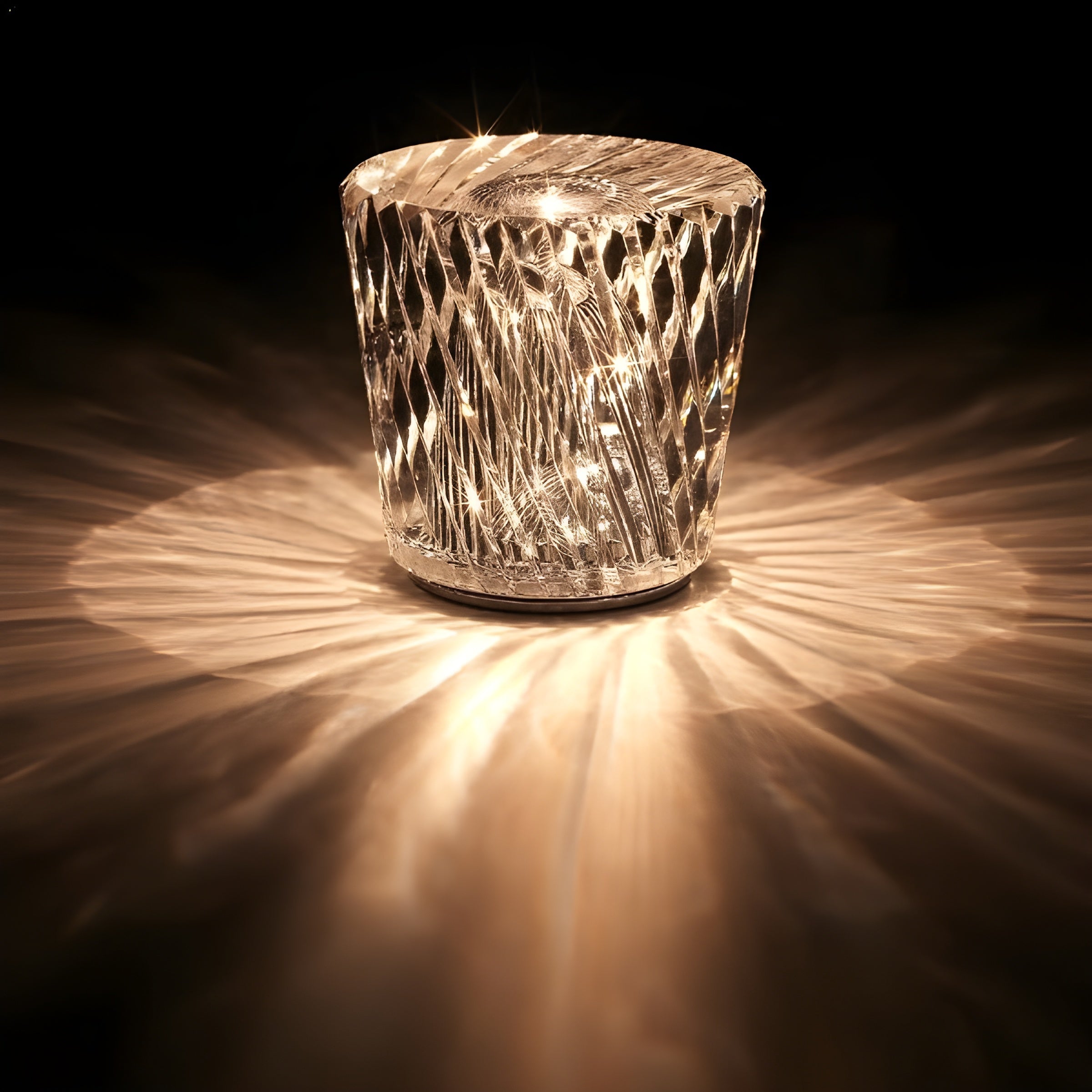 Kristall Tischlampe VÉLORIA | Diamant-Look & 360° Lichtspiel | Kabellos & USB wiederaufladbar | Bis zu 12 Stunden Lichtdauer